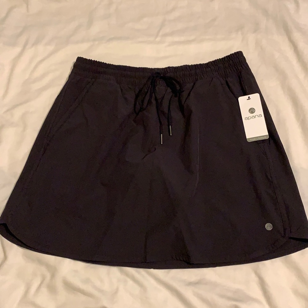 Sporty skirt with built in shorts